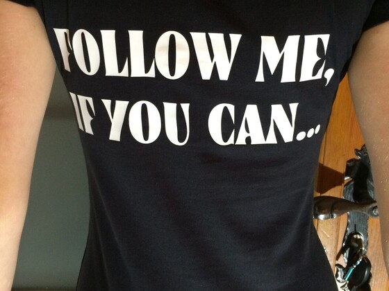 T-Shirt Follow me...