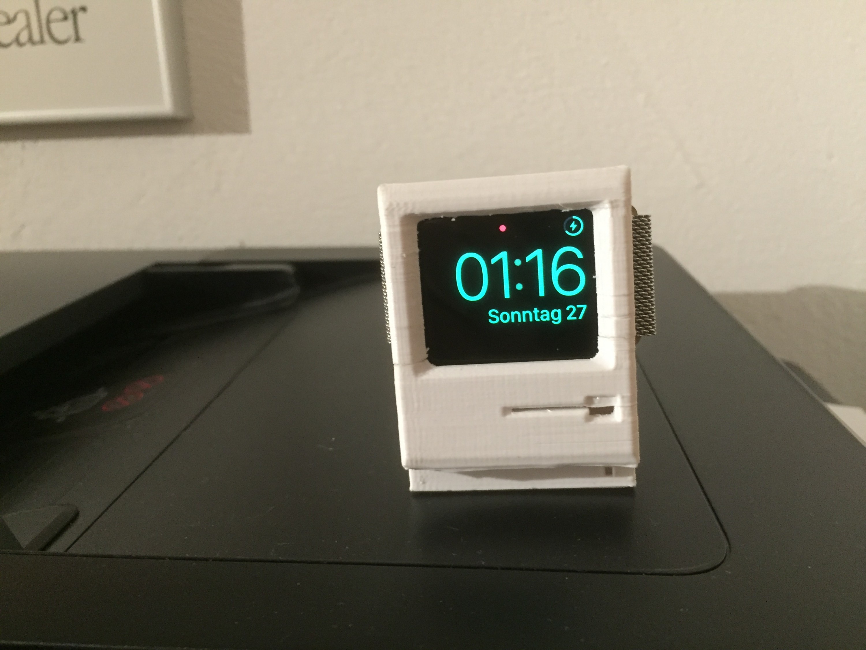 Apple Watch Halterung (Mac Style)